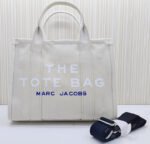 The tote bag 22001 stock