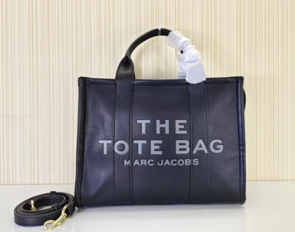 The tote bag 22001 stock