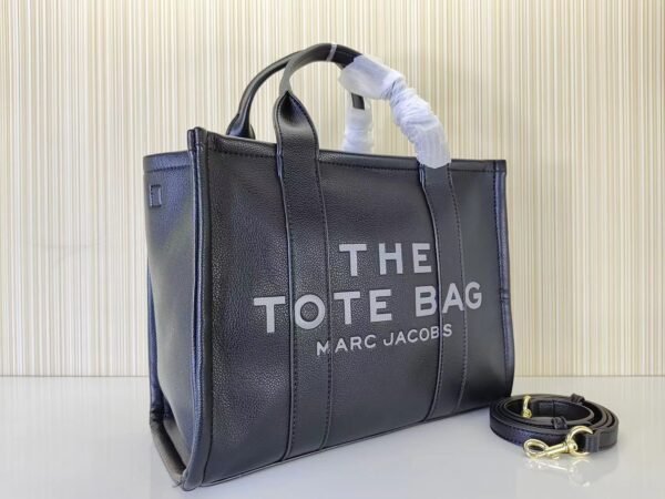 The tote bag 22001 stock