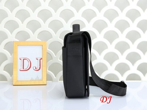 Lacoste Bag DJ 8812 Bag Size 24-26-8 cm