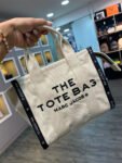 The tote bag 22001 stock
