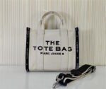 The tote bag 22001 stock