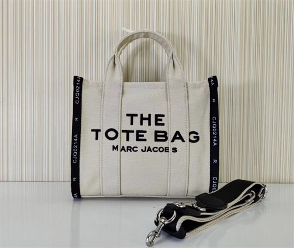 The tote bag 22001 stock