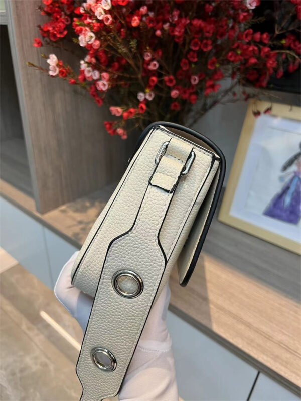 T0US small shoulder bag 620025-1