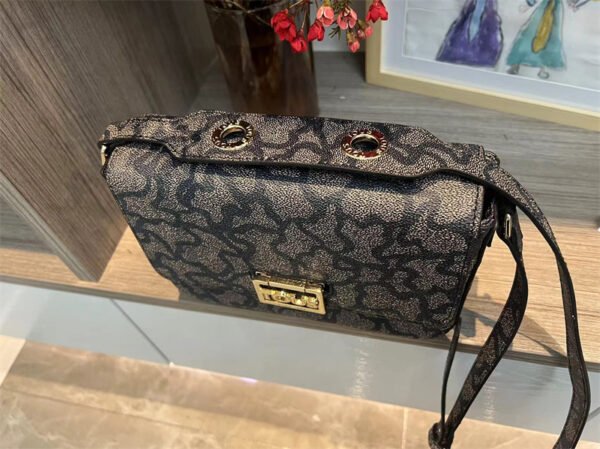 T0US small shoulder bag 620025