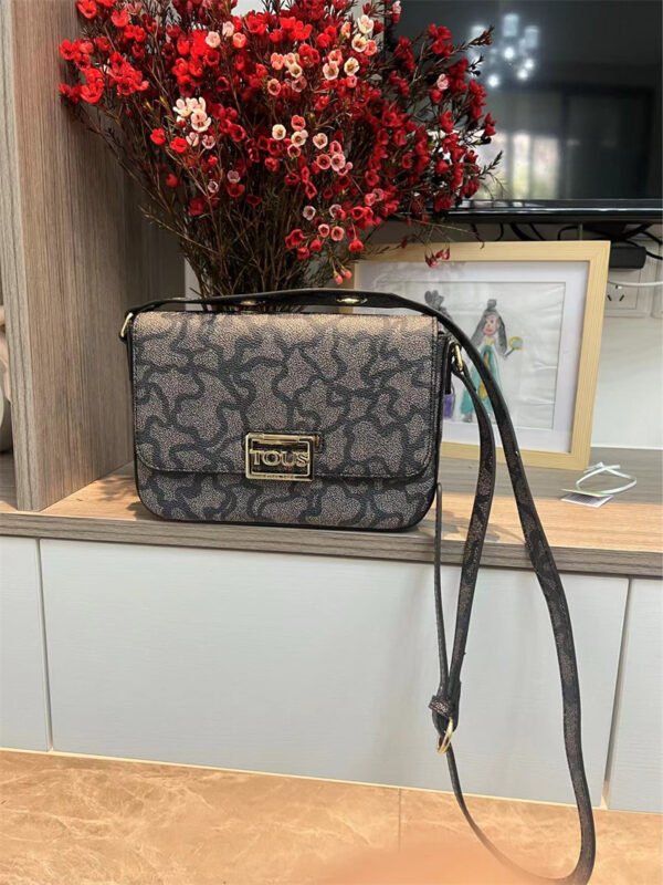 T0US small shoulder bag 620025