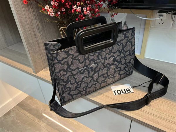 T0US medium shopping bag handbag 620032