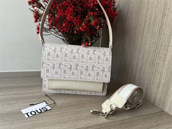 T0US shoulder bag T620033