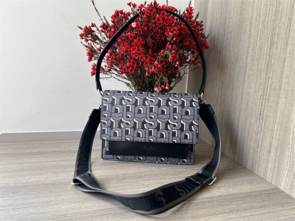 T0US shoulder bag T620033