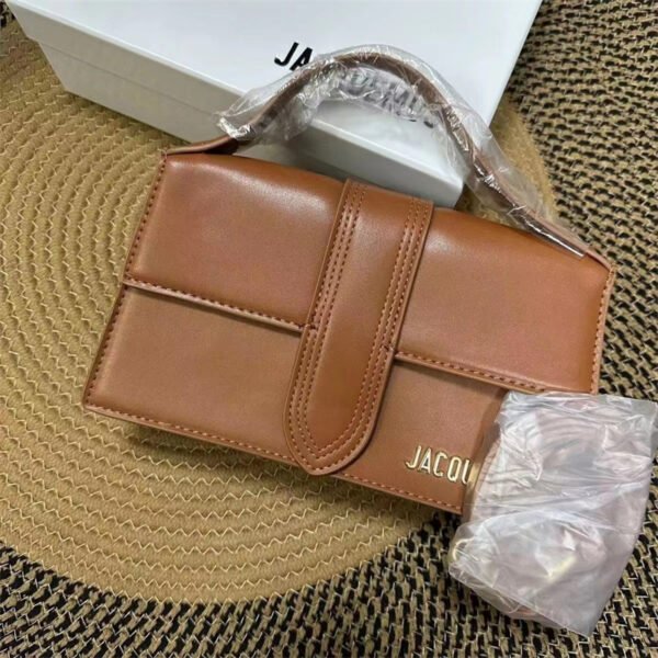 JACQ pu Bag size 24.8.13 with box