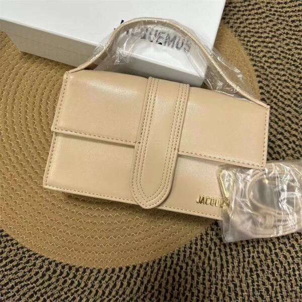 JACQ pu Bag size 24.8.13 with box