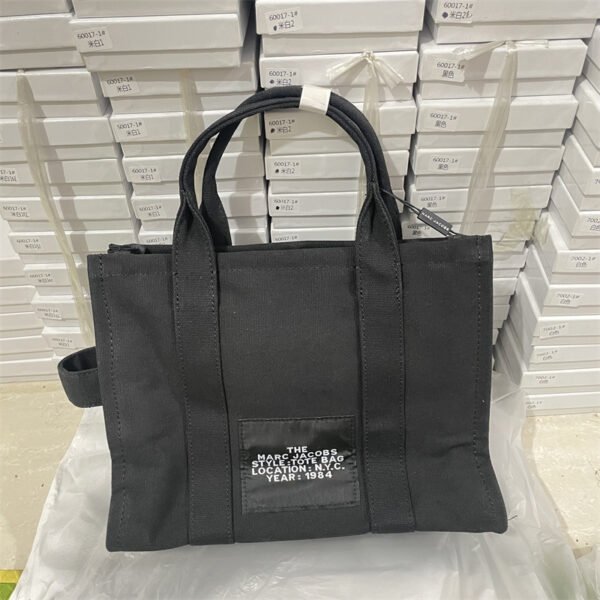 The tote bag 22001 stock