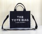 The tote bag 22001 stock