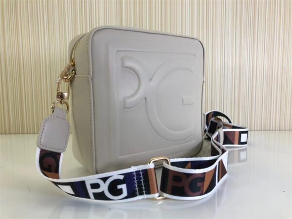 PG square bag pg24004