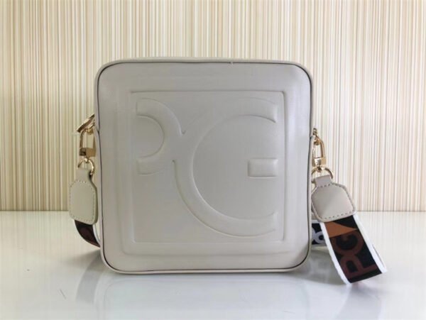 PG square bag pg24004