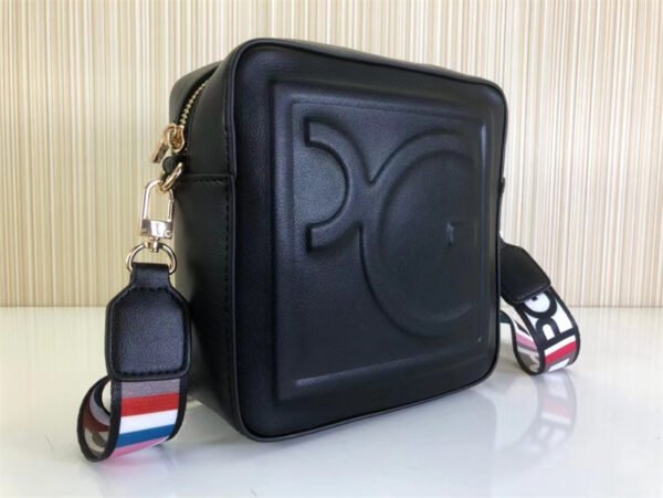 PG square bag pg24004