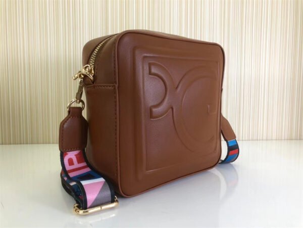 PG square bag pg24004