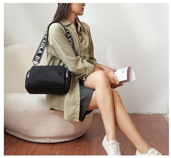 Bimba Y Lola crossbody camera bag PDD192 size26x13x15cm