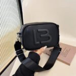 bimba y lola shoulder bag PDD218 size20-8-12cm