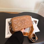 Guess fashion shoulder bag PDD536 size20x7.5x12cm