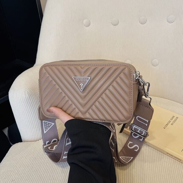 Guess fashion women bag PDD537 size19x7x11cm