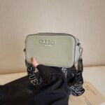 Guess fashion women bag PDD538 size20x7x12cm