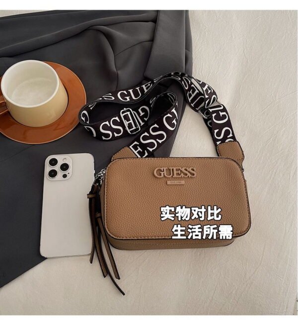 Guess fashion women bag PDD538 size20x7x12cm