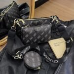 GUESS fashion shoulder bag PDD732 size24X4X13cm