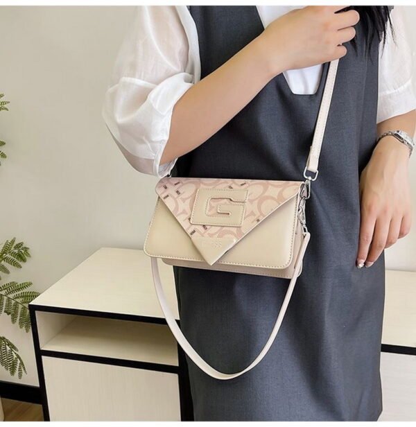 GUESS bag PDD659 size22X7X14cm