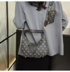 GUESS bag PDD740 size26X7X15cm