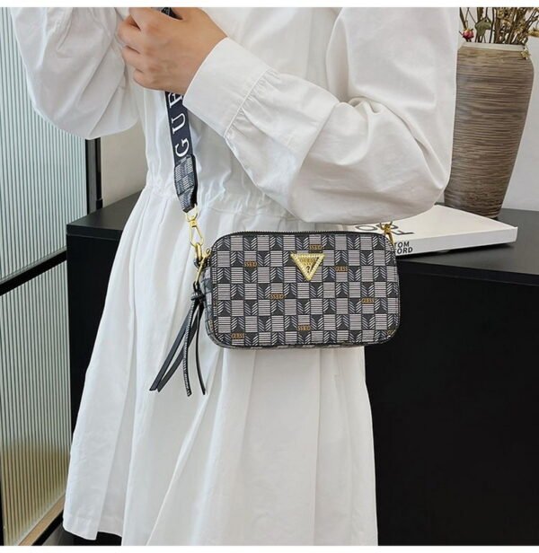 GUESS bag PDD741 size20X7X12cm