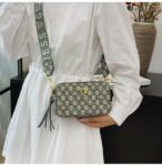 GUESS bag PDD741 size20X7X12cm