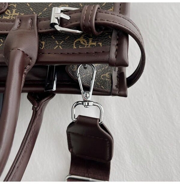 GUESS bag PDD762 size24X10X16cm