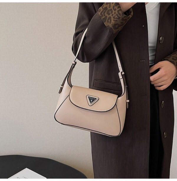 GUESS bag PDD763 size25X7X15cm