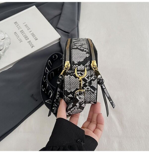 GUESS bag PDD772 size20X7X12cm