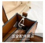 GUESS bag PDD776 size18X8X20cm