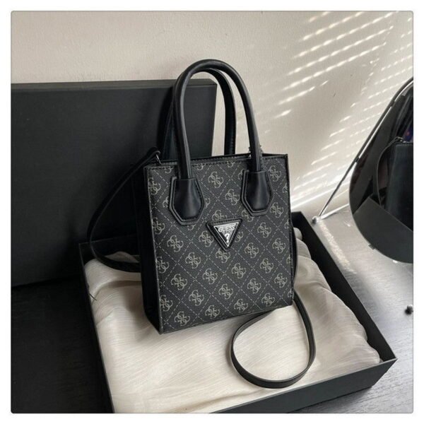 GUESS bag PDD776 size18X8X20cm