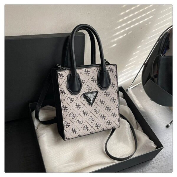 GUESS bag PDD776 size18X8X20cm