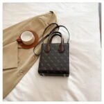 GUESS bag PDD776 size18X8X20cm