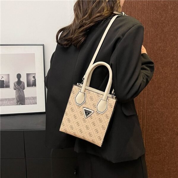 GUESS bag PDD776 size18X8X20cm