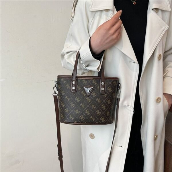 GUESS bag PDD777 size20X10X17cm