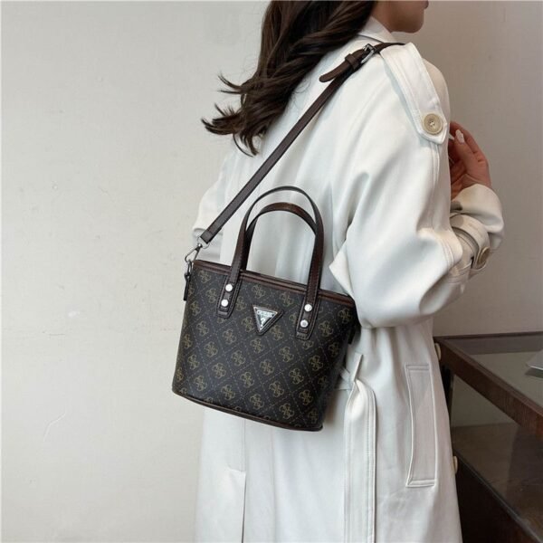 GUESS bag PDD777 size20X10X17cm