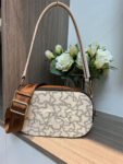Bear kaos messenger bag 62073 size 23-14-8cm