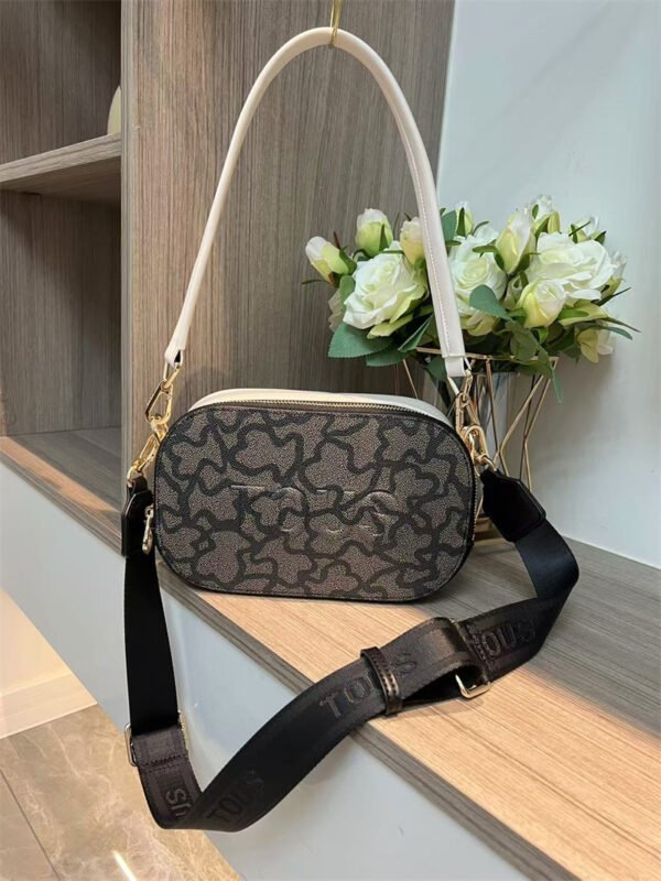 Bear kaos messenger bag 62073 size 23-14-8cm