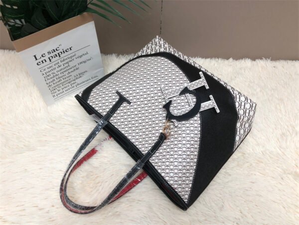 CHCH ch bag C184-1354