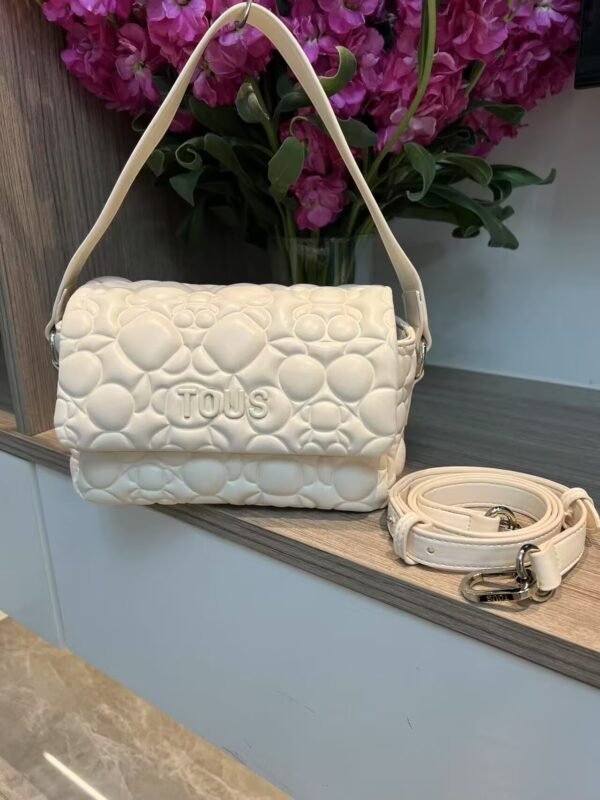 T62070 Bear one shoulder bag