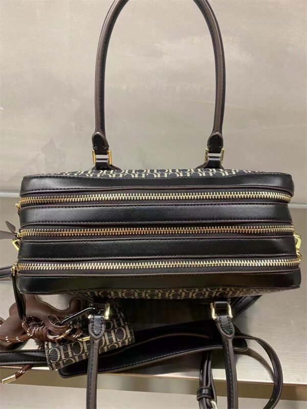 CH tote bag 7076 26-10.5-16.5cm