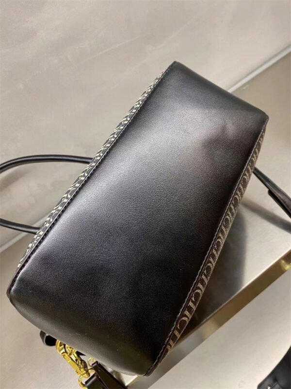 CH tote bag 7076 26-10.5-16.5cm