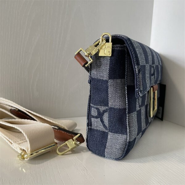 P3122 PG bag one shoulder bags 26-15.5-5cm