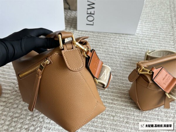 loewe grainy leather puzzle